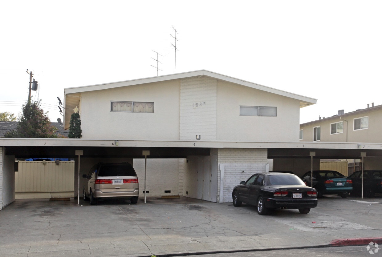 Building Photo - 1839 Joan Way