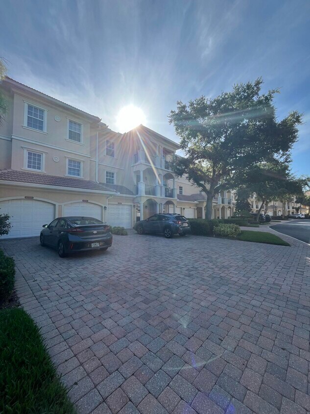 Foto principal - 12547 SE Old Cypress Dr