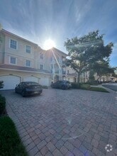 Building Photo - 12547 SE Old Cypress Dr