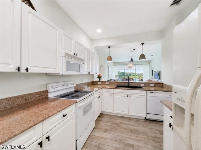 Foto del edificio - 7895 Mahogany Run Ln
