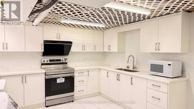 Building Photo - 26 Kentish Crescent