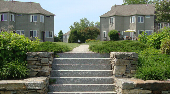 Building Photo - 63 Back Cove Est