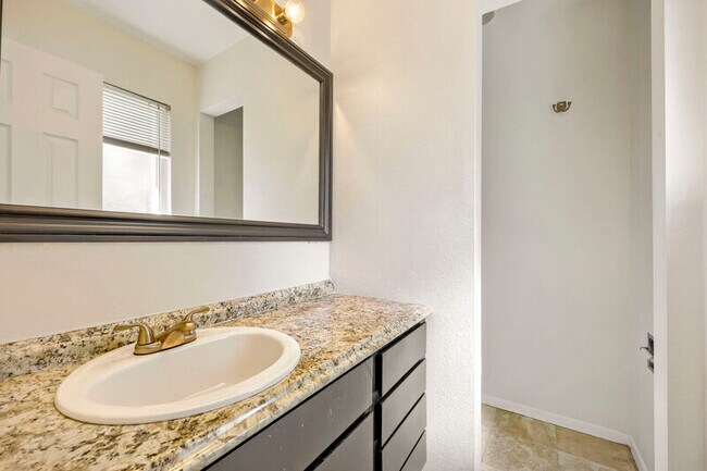 Building Photo - 4675 Bunchberry Ln