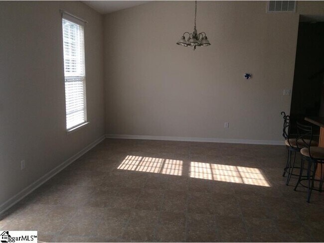 Building Photo - 35 Tack Ln