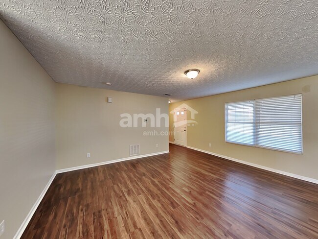 Building Photo - 2547 Silver Fir Lane