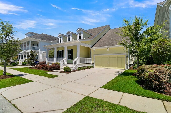 Building Photo - 3688 Maidstone Dr