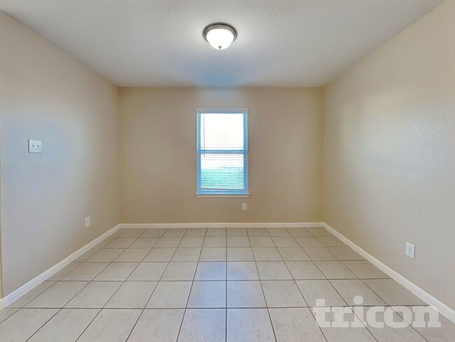 Foto del edificio - 729 Totem Trail Dr