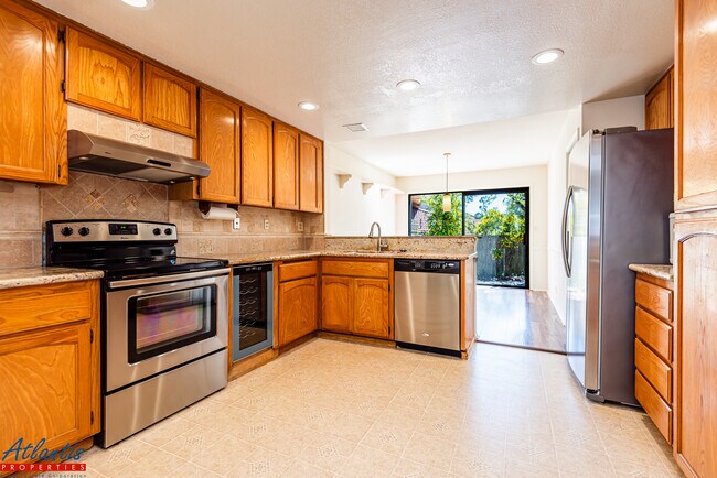 Foto del edificio - 1633 Sugarloaf Dr