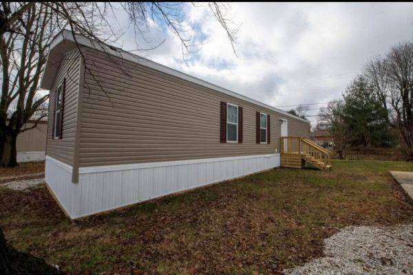 Building Photo - 23 Sundale Trailer Ct