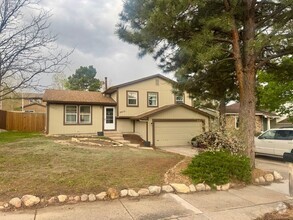 Building Photo - 2675 Roundtop Dr