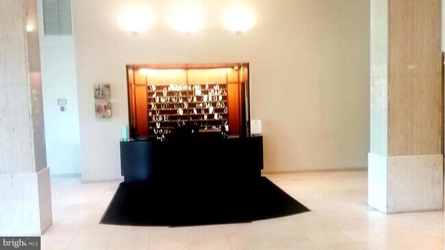 Foto del edificio - 301 N Beauregard St
