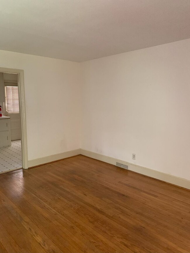 Foto del edificio - Historic Fisher Park Duplex