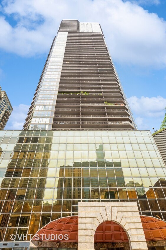 Foto principal - 10 E Ontario St