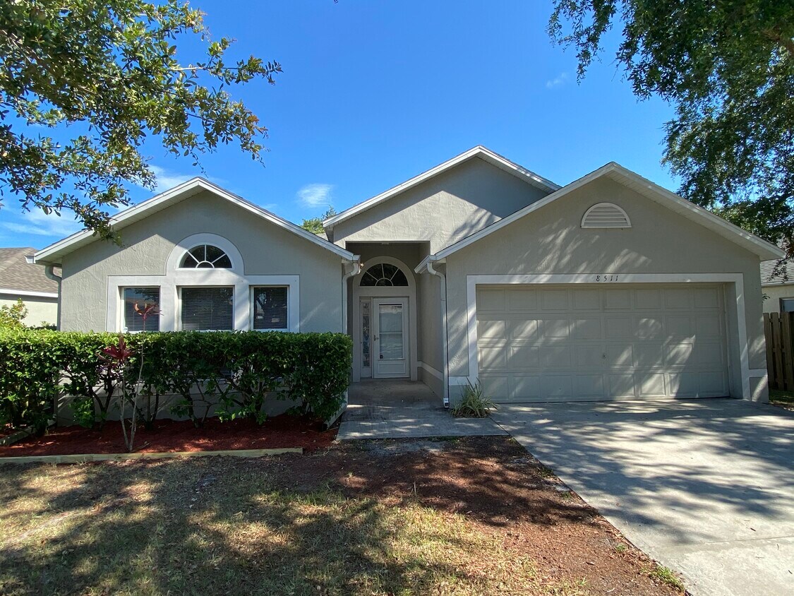Primary Photo - 8511 Ivanhoe Dr