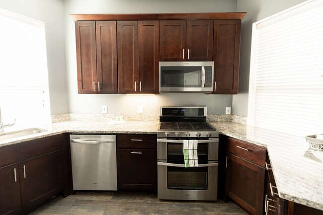 Foto del edificio - 1736 Nicholson Pl