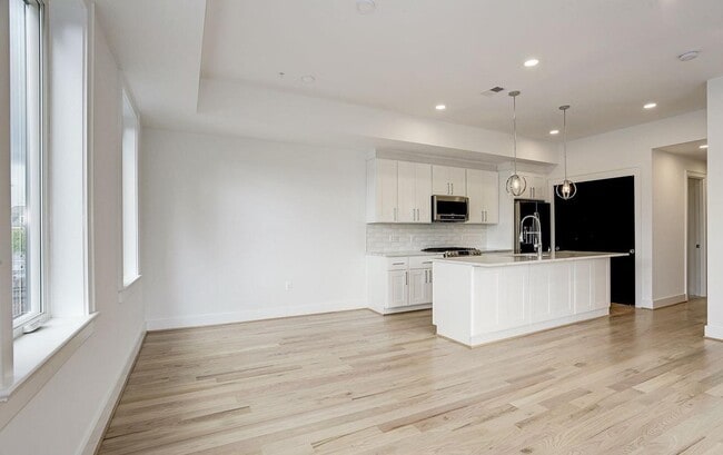 Foto del edificio - 836 Varnum St NW
