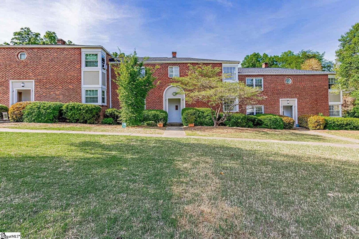 Primary Photo - 100 Lewis Dr