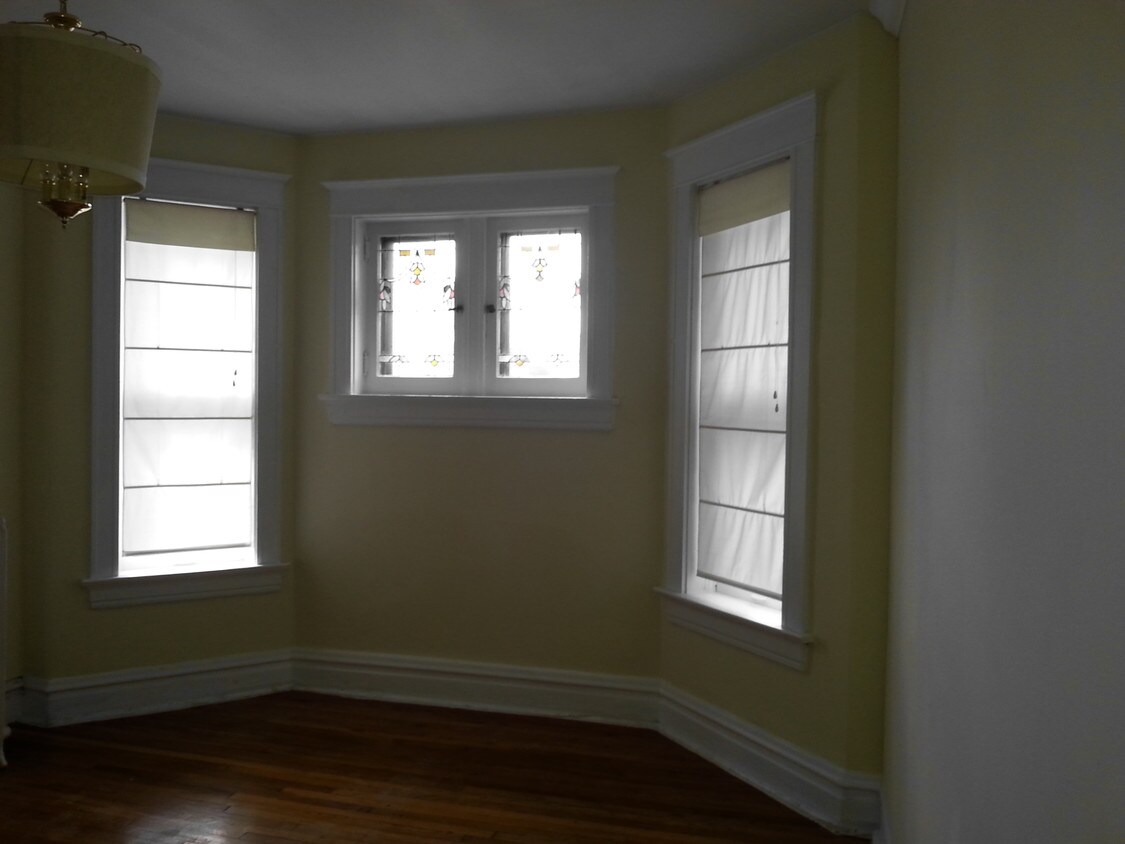 1716 Waverly Pl, Saint Louis, MO 63104 Condo for Rent in Saint Louis