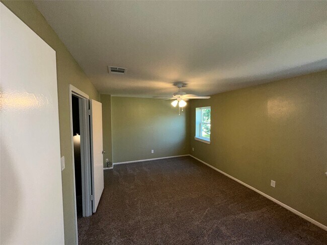 Building Photo - 14663 Perthshire Rd