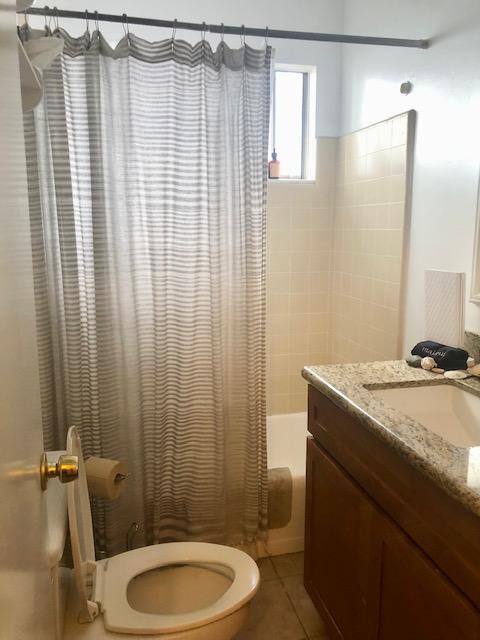 Baño - 2618 Voorhees Ave