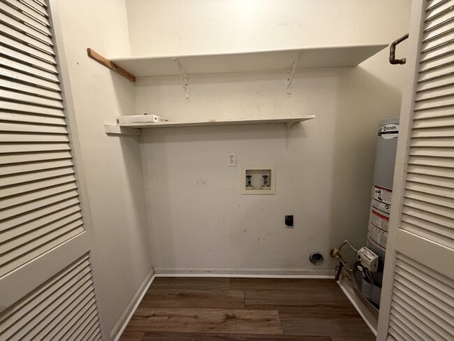 Building Photo - 2936 Mulberry Ln