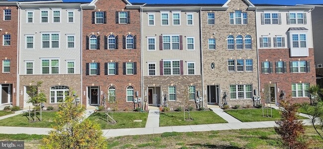 Photo - 5426 Greenpoint Ln Townhome