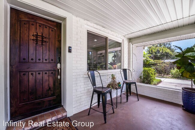 Foto del edificio - 3 br, 2.5 bath House - 2008 E Harding St