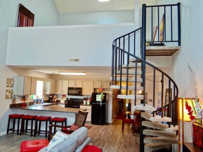 Foto del edificio - 1920 Bent Grass Dr