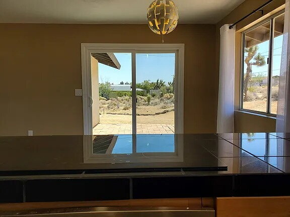 Foto del edificio - 60353 Latham Trail