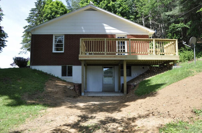 Building Photo - 2303 Peach Bottom Rd