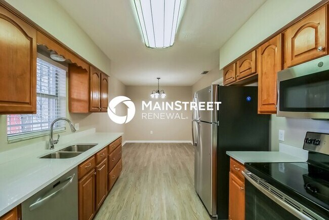 Foto del edificio - 3 Bedroom Pet-Friendly Home in Brandon, FL...