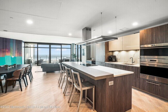 Building Photo - 350 Ocean Blvd