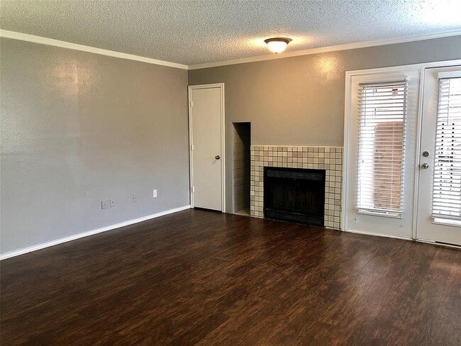 Foto del edificio - 9829 Walnut St