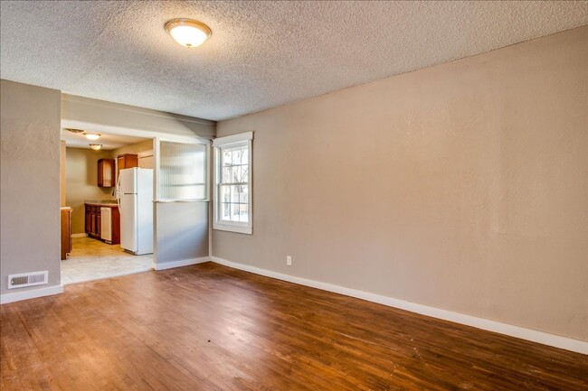 Foto del edificio - Spacious Townhome in Southeast Wichita