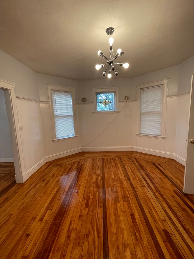 Dinning Room - 61 Lithgow St