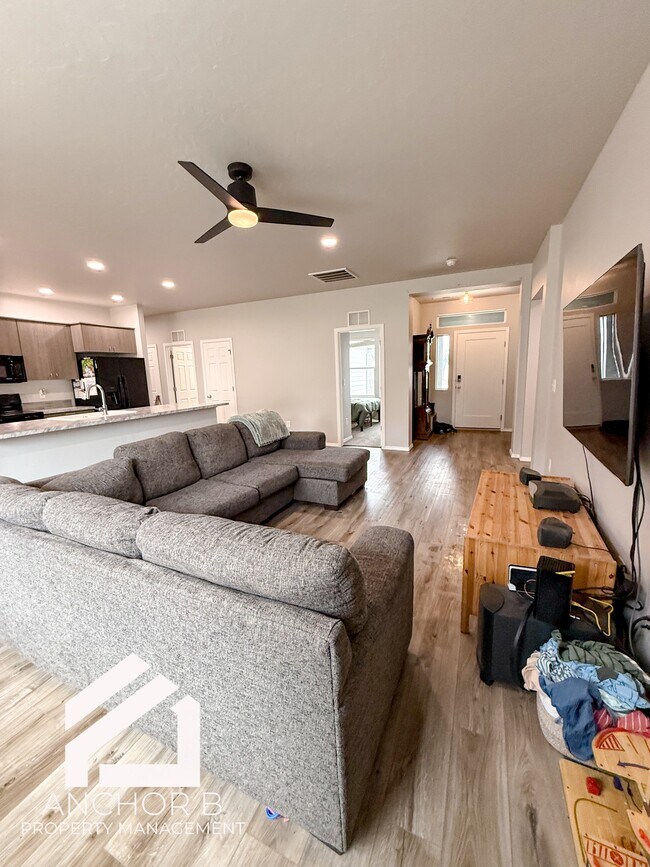 Foto del edificio - 943 E 18th N St