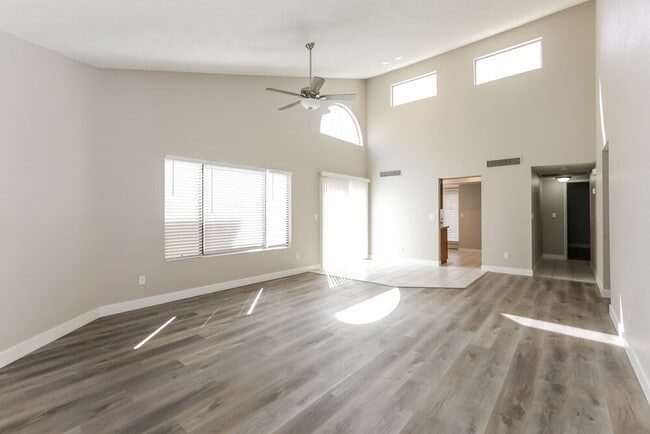 Building Photo - 7761 Success Ct