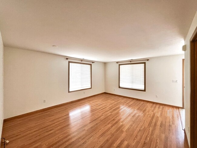 Building Photo - Pristine 3Bed,2Bath Home For Rent Near Rd ...