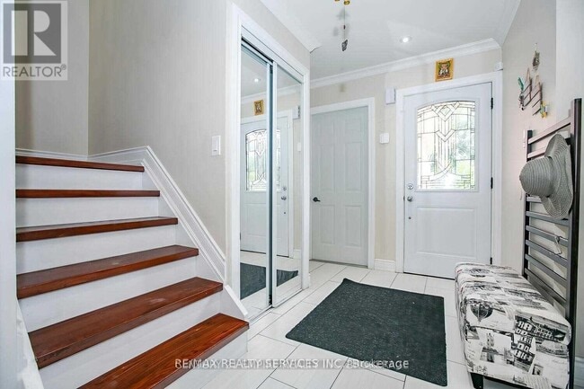 Photo du bâtiment - 20 Murdoch Dr