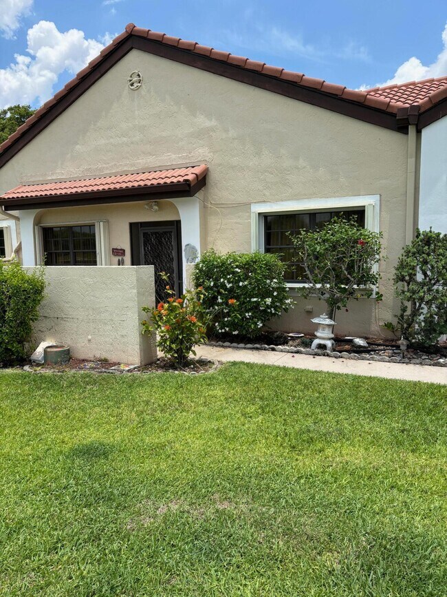 Building Photo - 8398 Mooring Cir