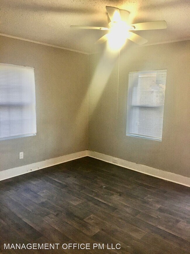 Building Photo - 3 br, 1 bath House - 1108 Fern Ave