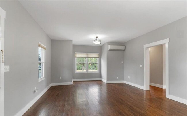 Foto del edificio - 1282 N 3rd Ave