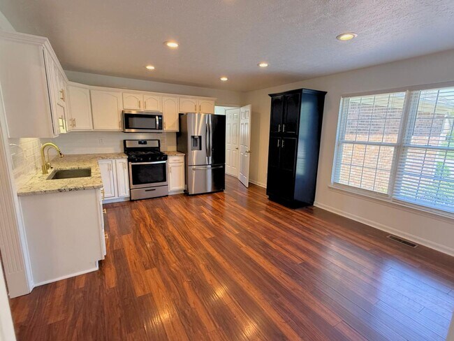 Foto del edificio - 3124 White Blossom Cir