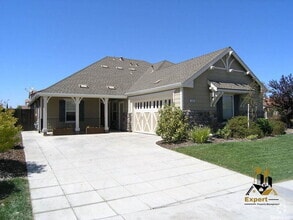 Building Photo - 1658 Campos Ave