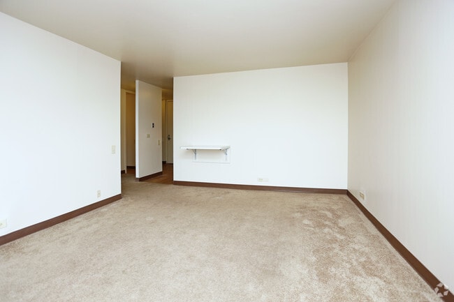 1 BR, 1 BA - living room - 4700 Lake Park Apartments