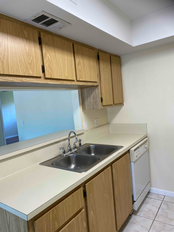 Building Photo - 610 Ridge Club Dr