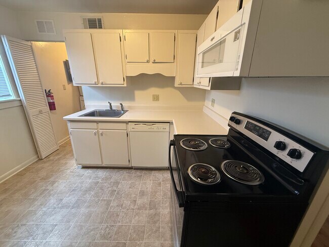 Foto del edificio - 425 S Church St