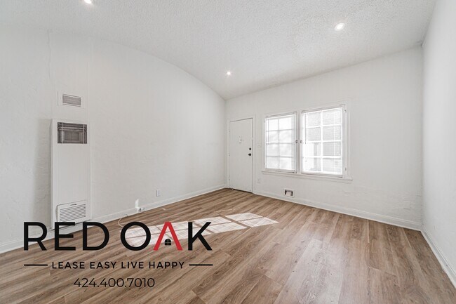 Building Photo - 840 N Alta Vista Blvd