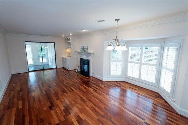 Building Photo - 470 Forestgate Ct