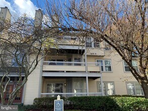 Building Photo - 106 Lassen Ct